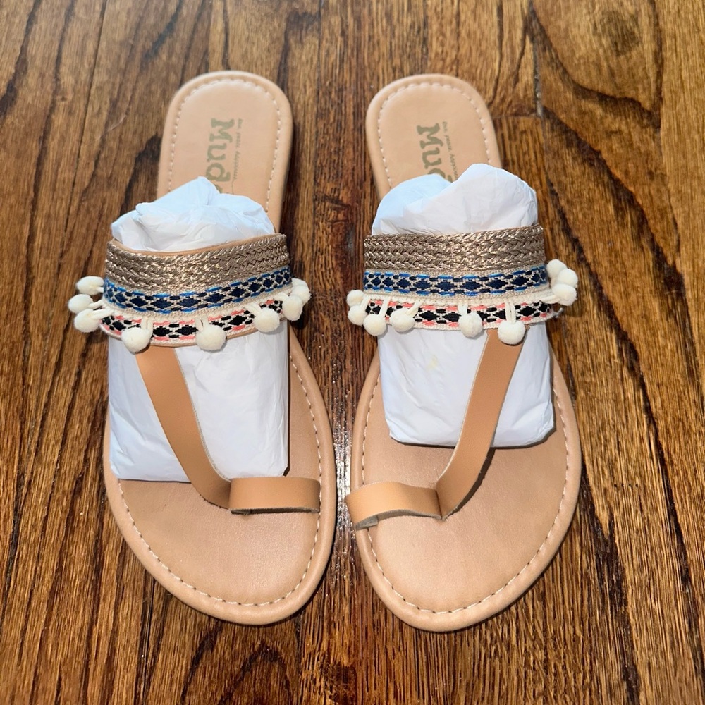 🦋 NEW Mudd Kohls Fringe Sandal Flip Flops